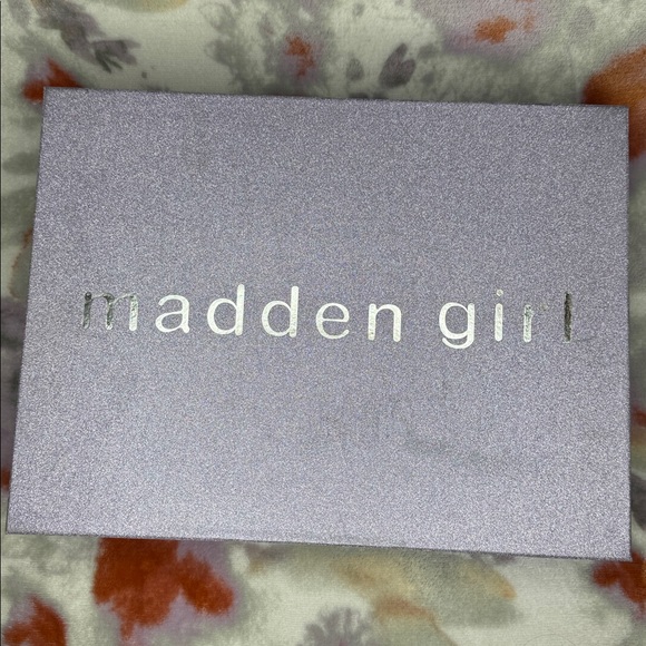 Madden Girl 3 PIece Gift Set Convertible Fanny Pack Crossbody with Strap NIB - Picture 3 of 9